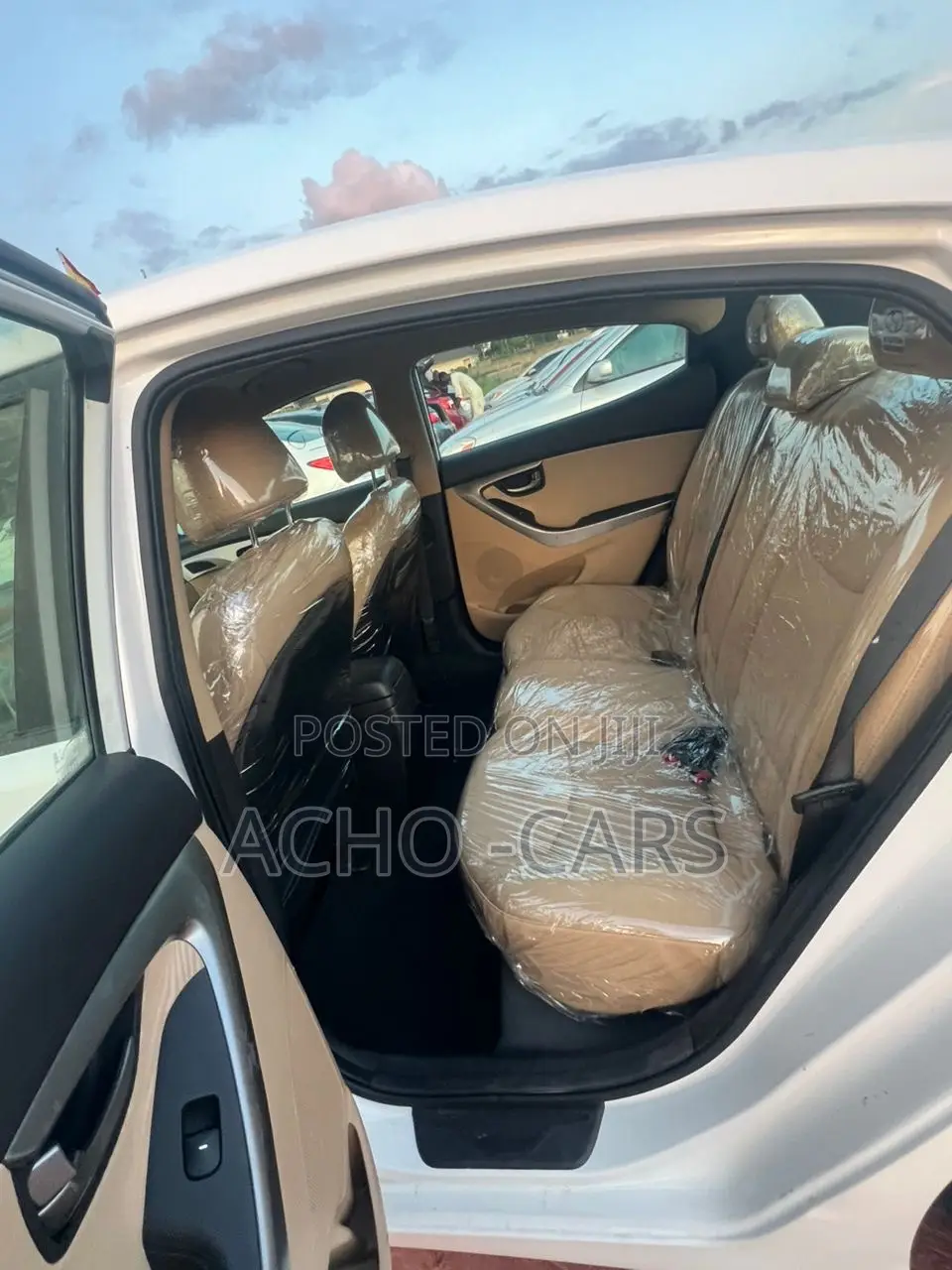 Hyundai Elantra 2012 White