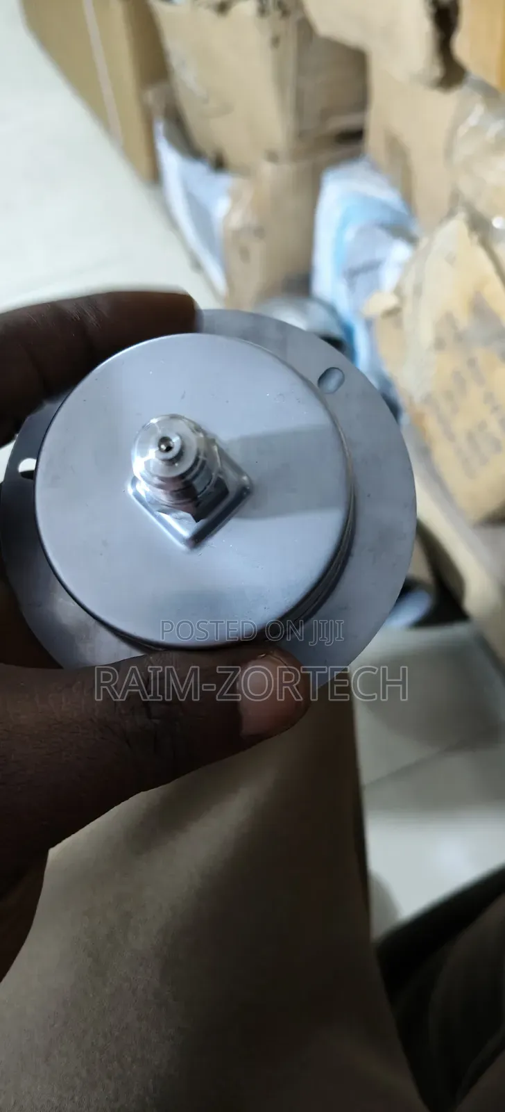 Pressure Gauge 63/1/4" Back Connector Oil Filled