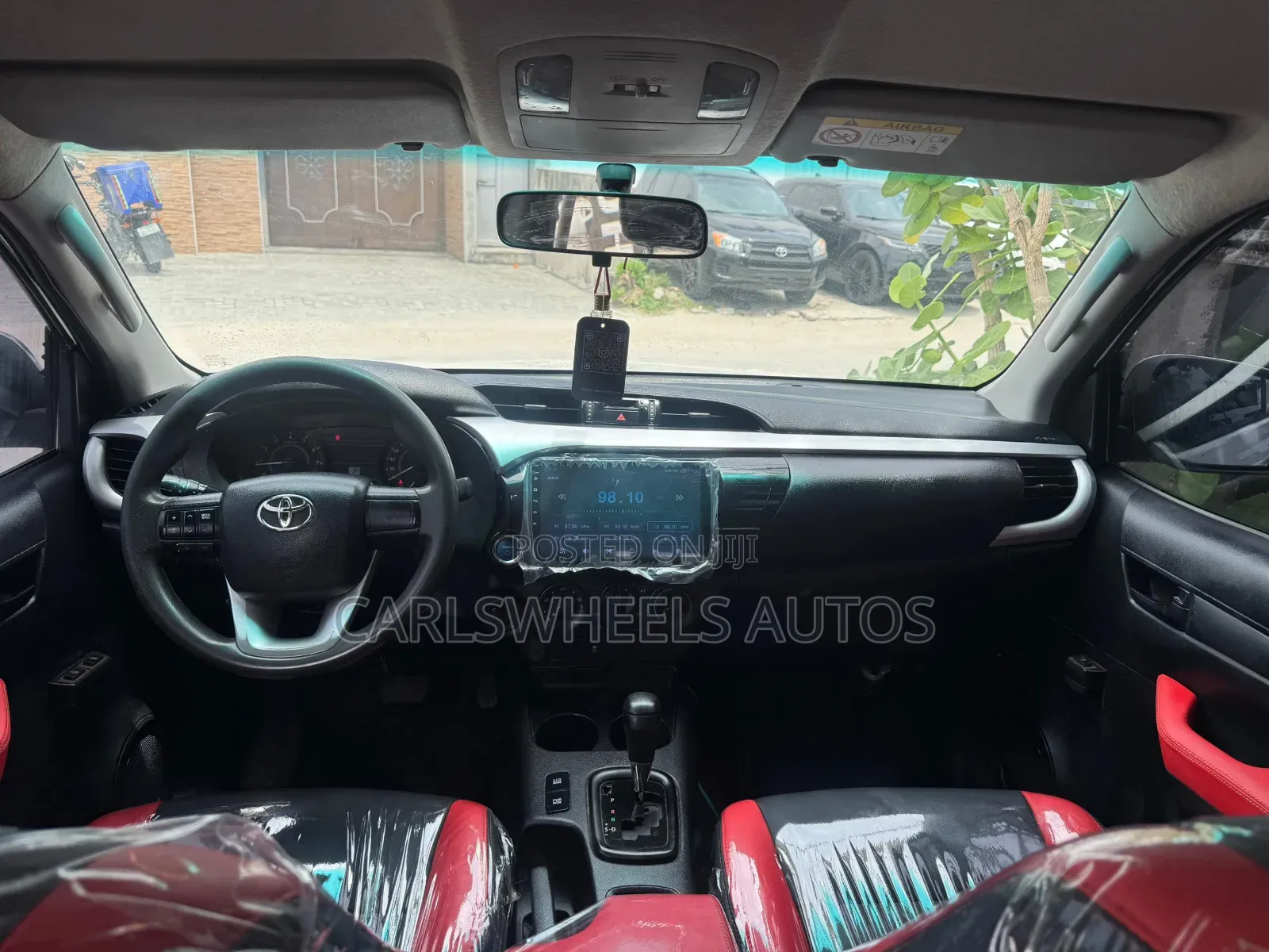 Toyota Hilux 2020 White