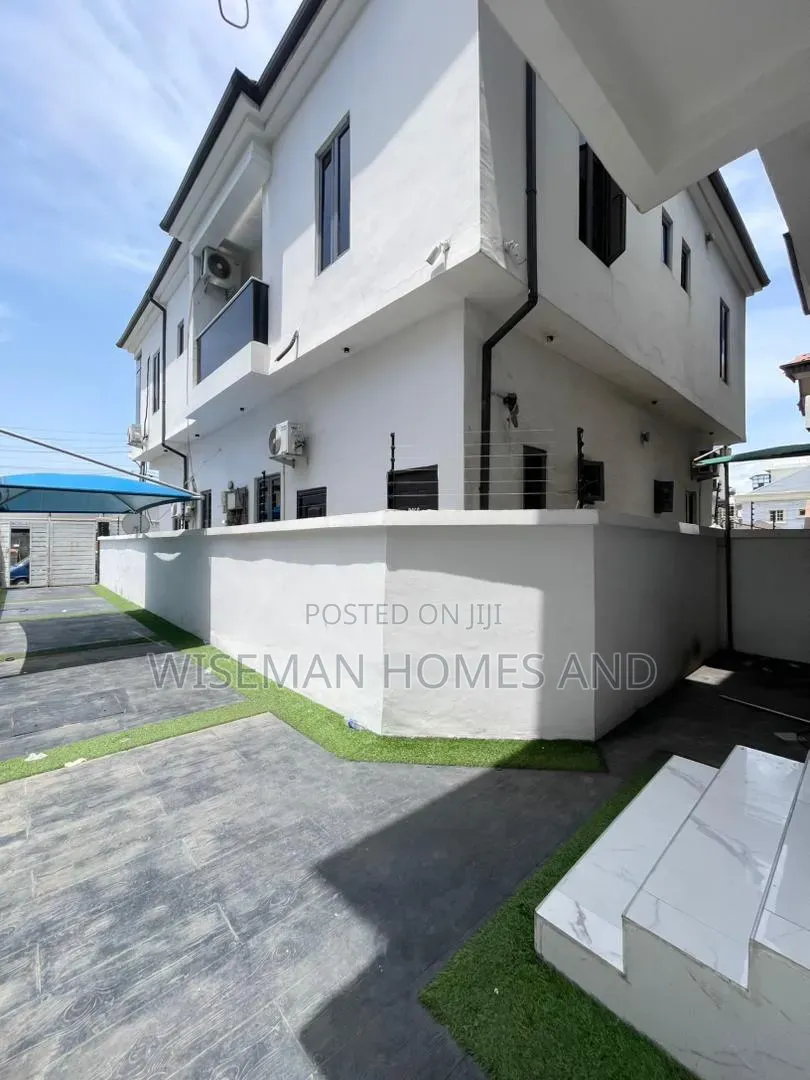 4bdrm Duplex in Idado Lekki Eti-Osa for rent