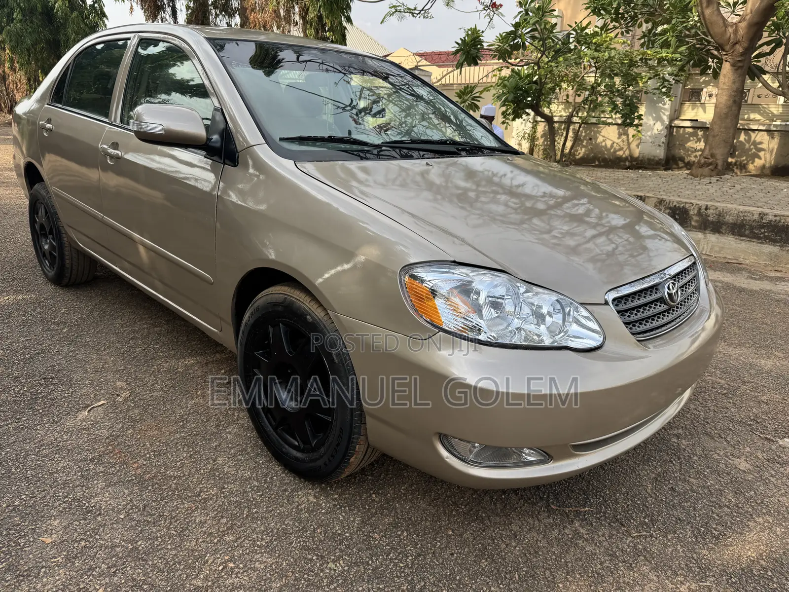 Toyota Corolla LE 2005 Gold
