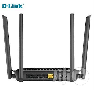 D-link D-link Ac1200 Dual Band Router / High-gain Wifi Router Dir-822