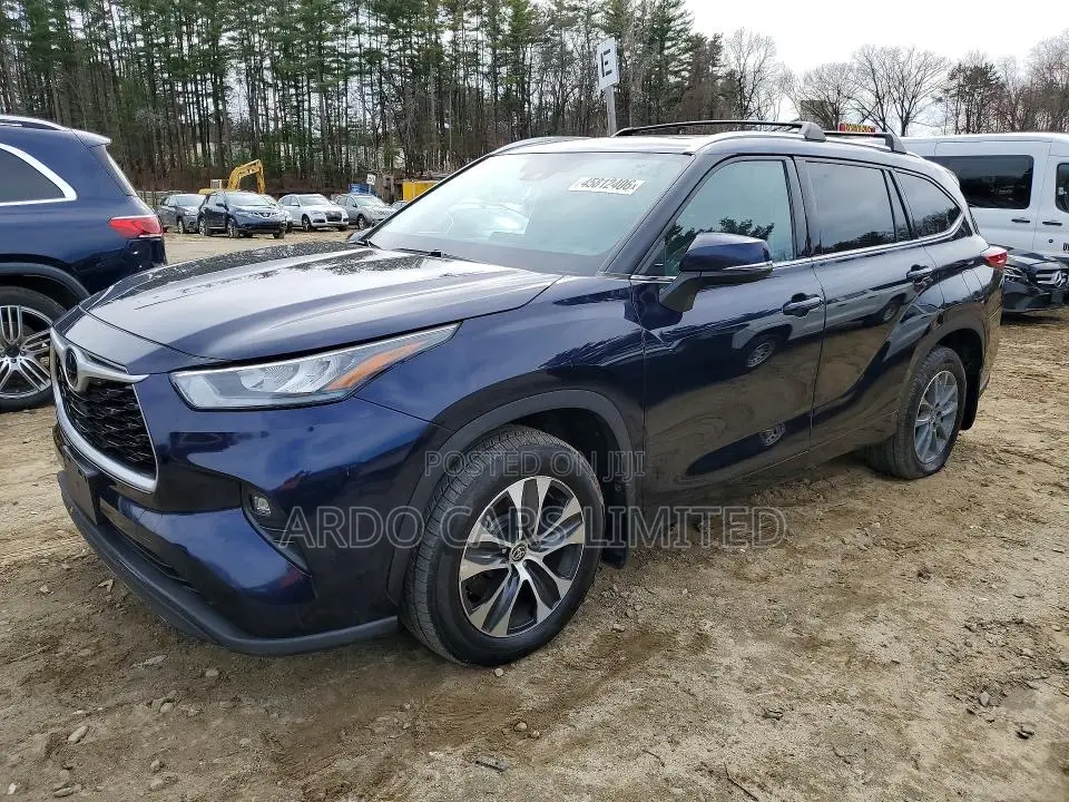 Toyota Highlander XLE AWD 2020 Blue