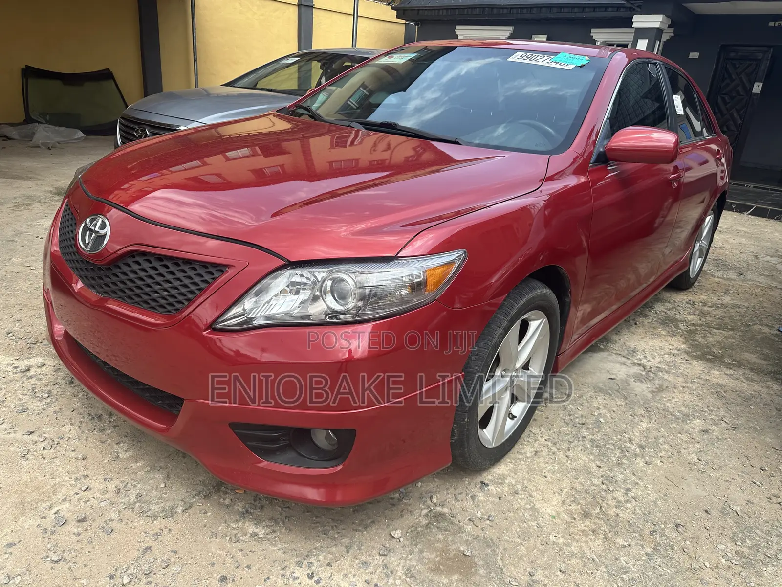 Toyota Camry SE 4dr Sedan (2.5L 4cyl 6A) 2011 Red