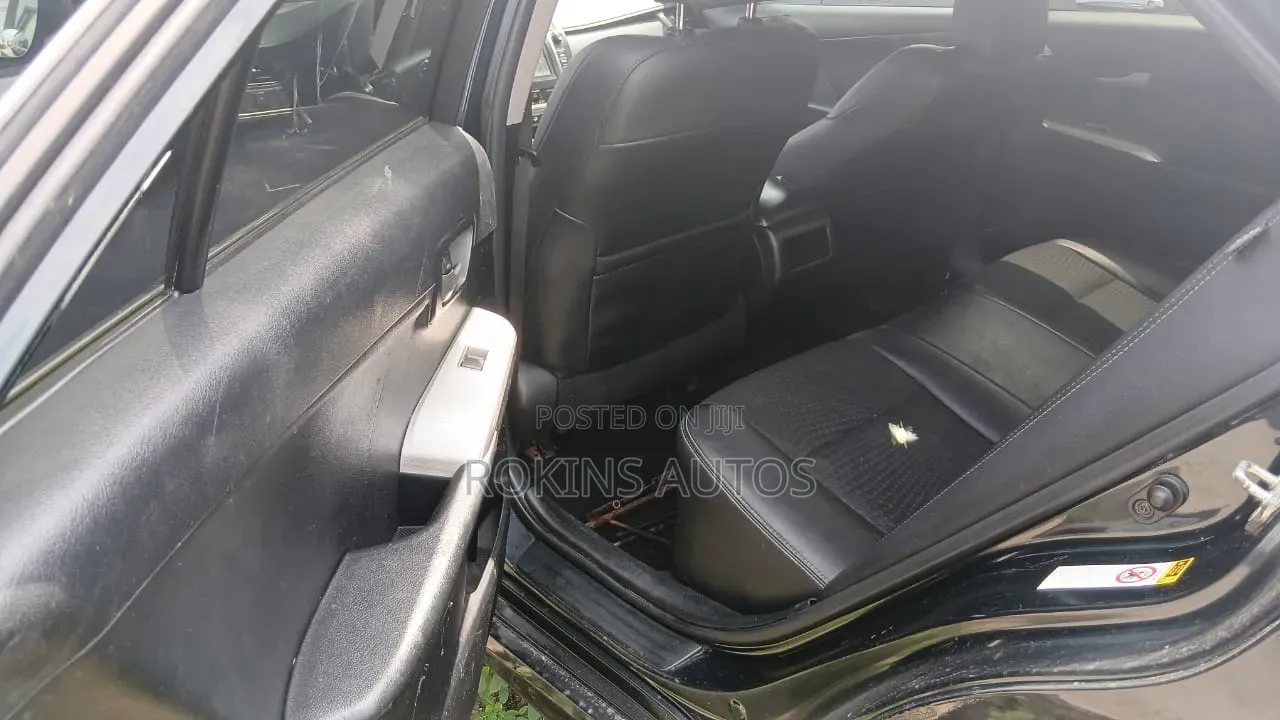 Toyota Camry SE 4dr Sedan (2.5L 4cyl 6A) 2014 Gray