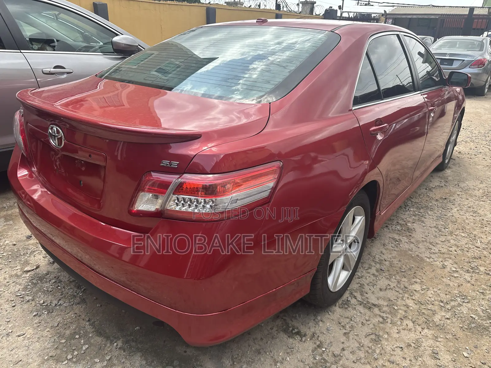 Toyota Camry SE 4dr Sedan (2.5L 4cyl 6A) 2011 Red