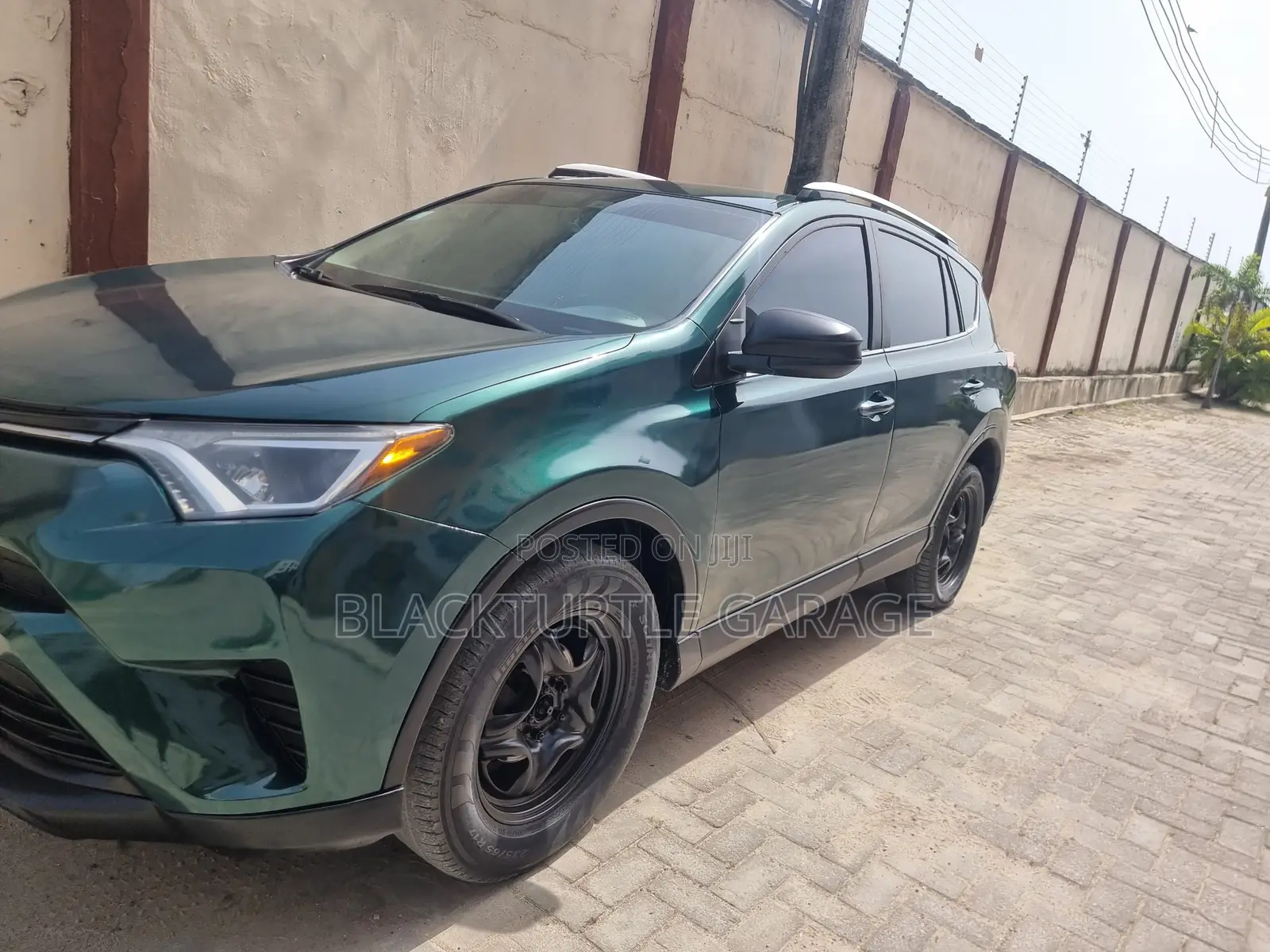 Toyota RAV4 2016 Red