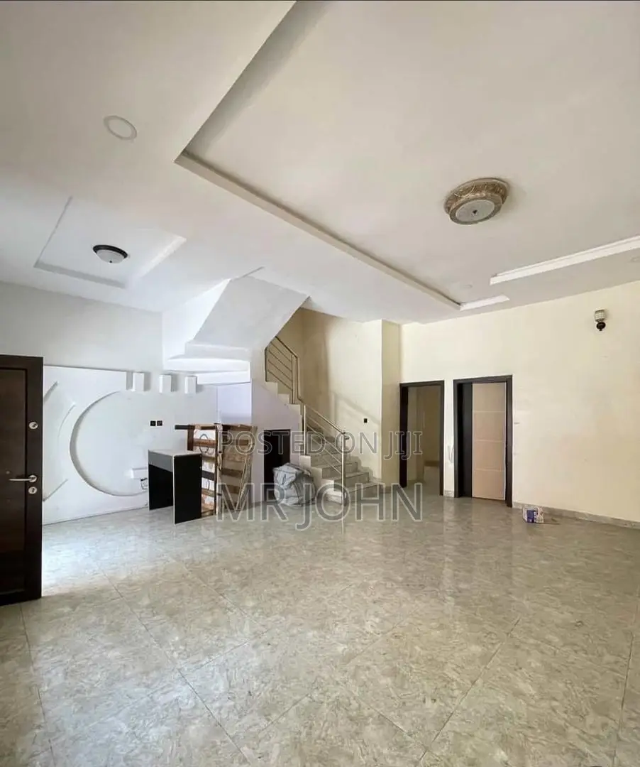 4bdrm Duplex in Chevron Owo, Lekki for rent