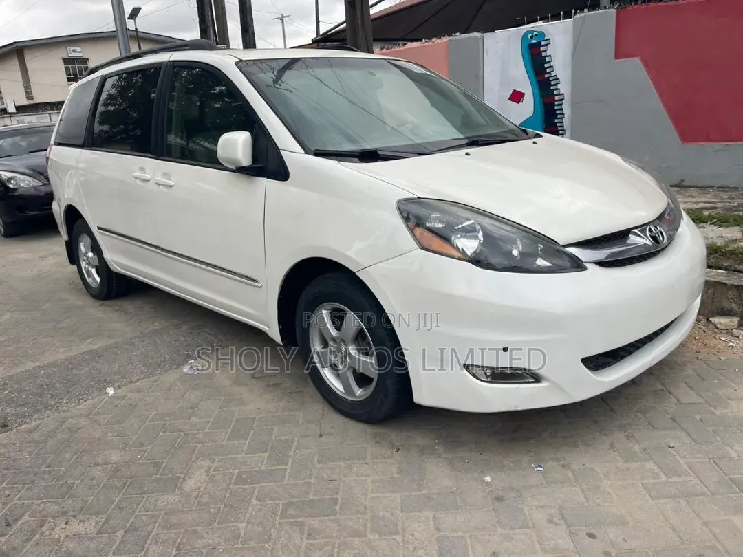 Toyota Sienna XLE Limited 2007 White