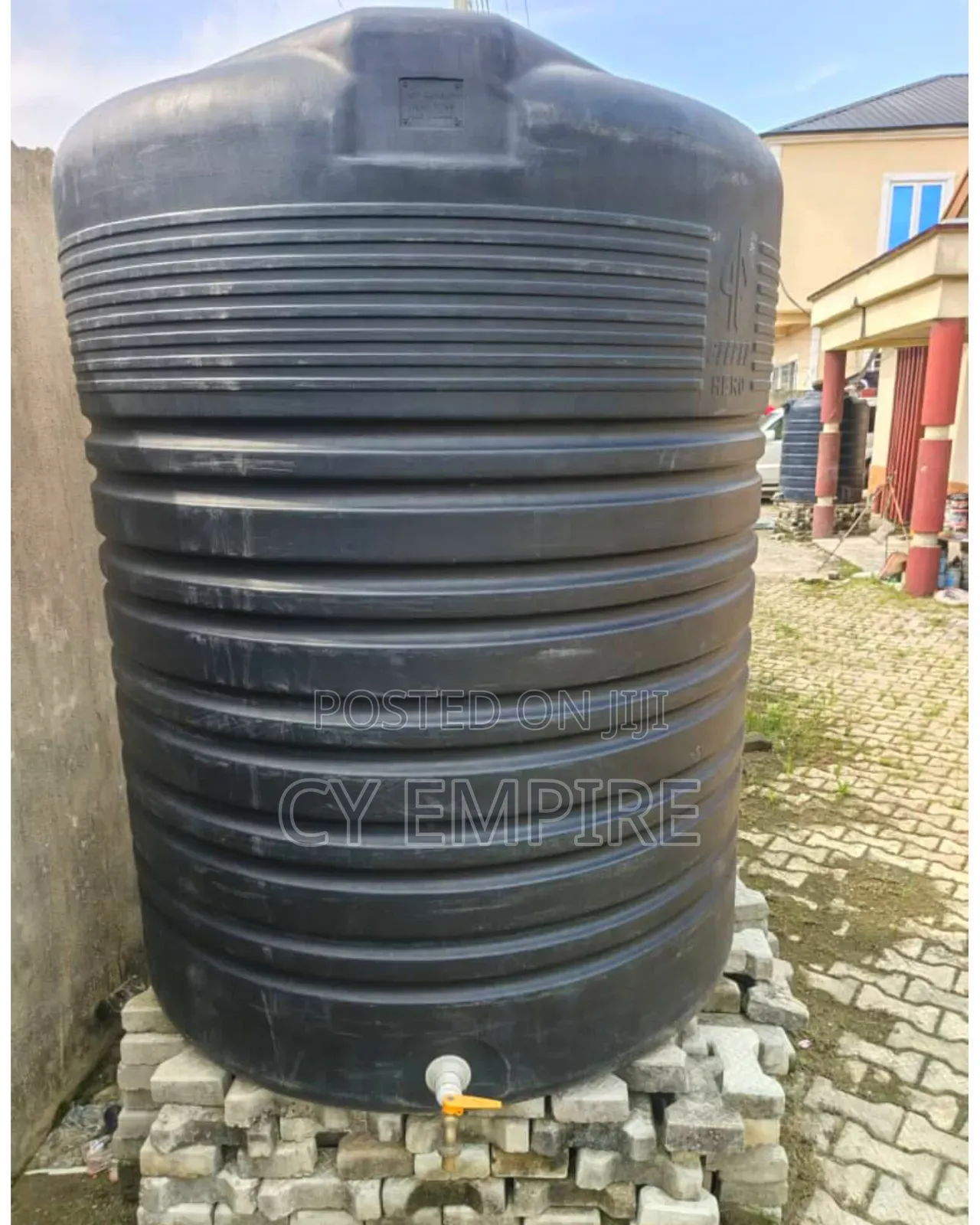 Used 2000-Litre Gp (Geepee) Tank
