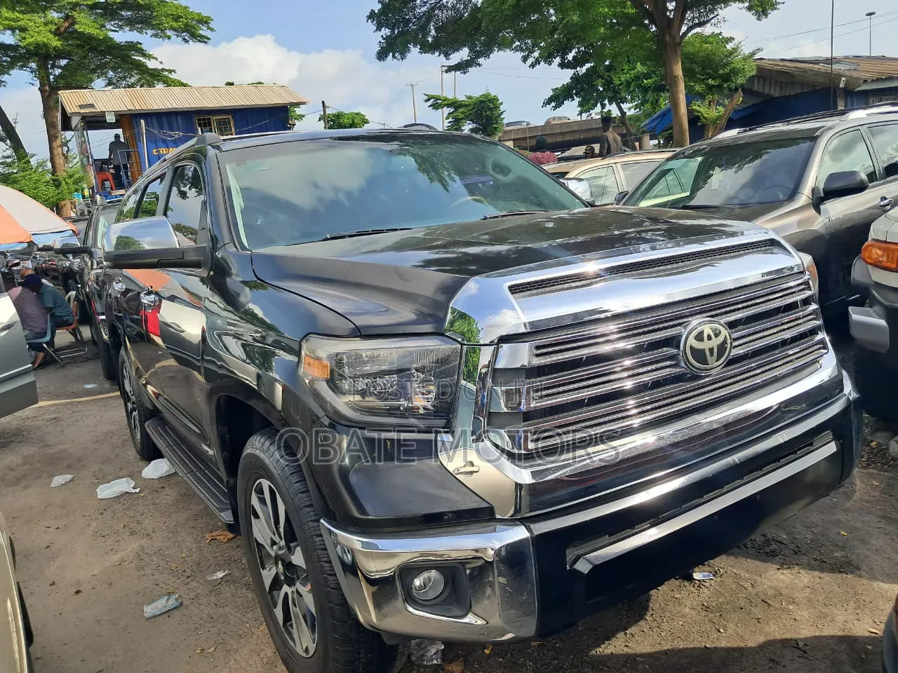 Toyota Sequoia Platinum 4dr SUV 4WD (5.7L 8cyl 6A) 2015 Black