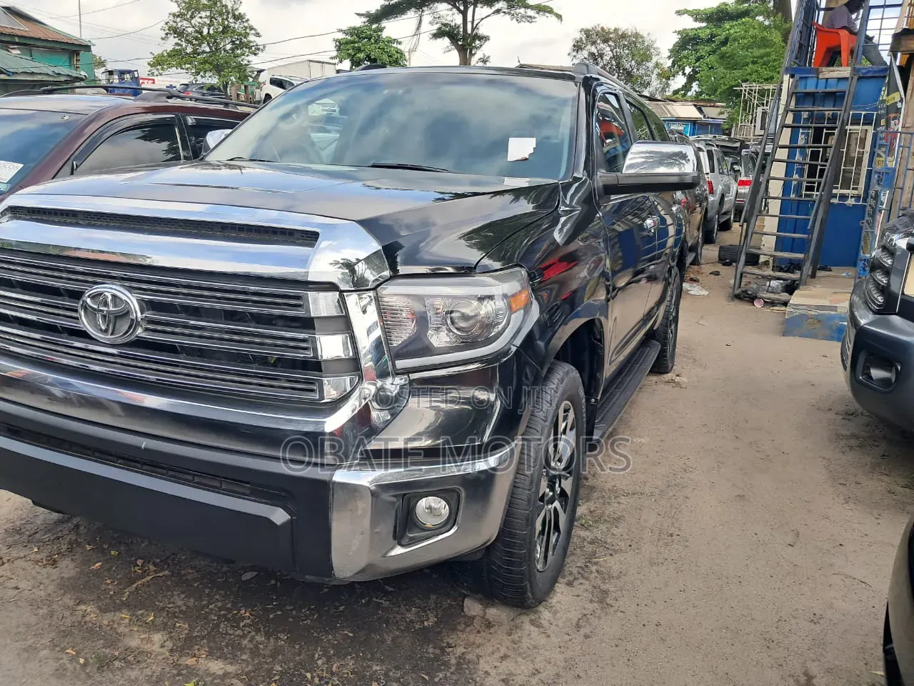 Toyota Sequoia Limited FFV 4dr SUV 4WD (5.7L 8cyl 6A) 2015 Black