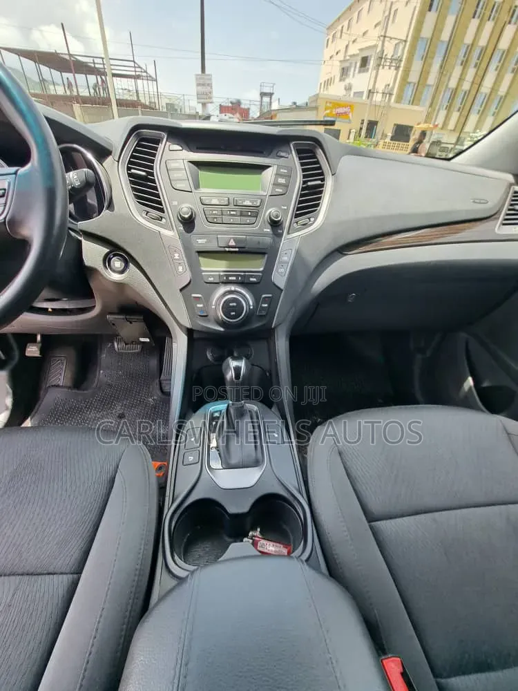 Hyundai Santa Fe SE AWD 2016 Silver