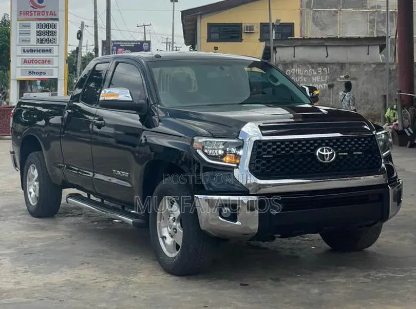 Toyota Tundra Regular Cab 4x4 2012 Black