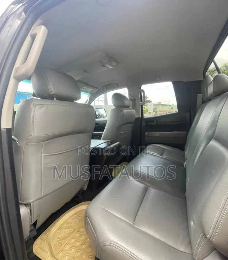Toyota Tundra Regular Cab 4x4 2012 Black