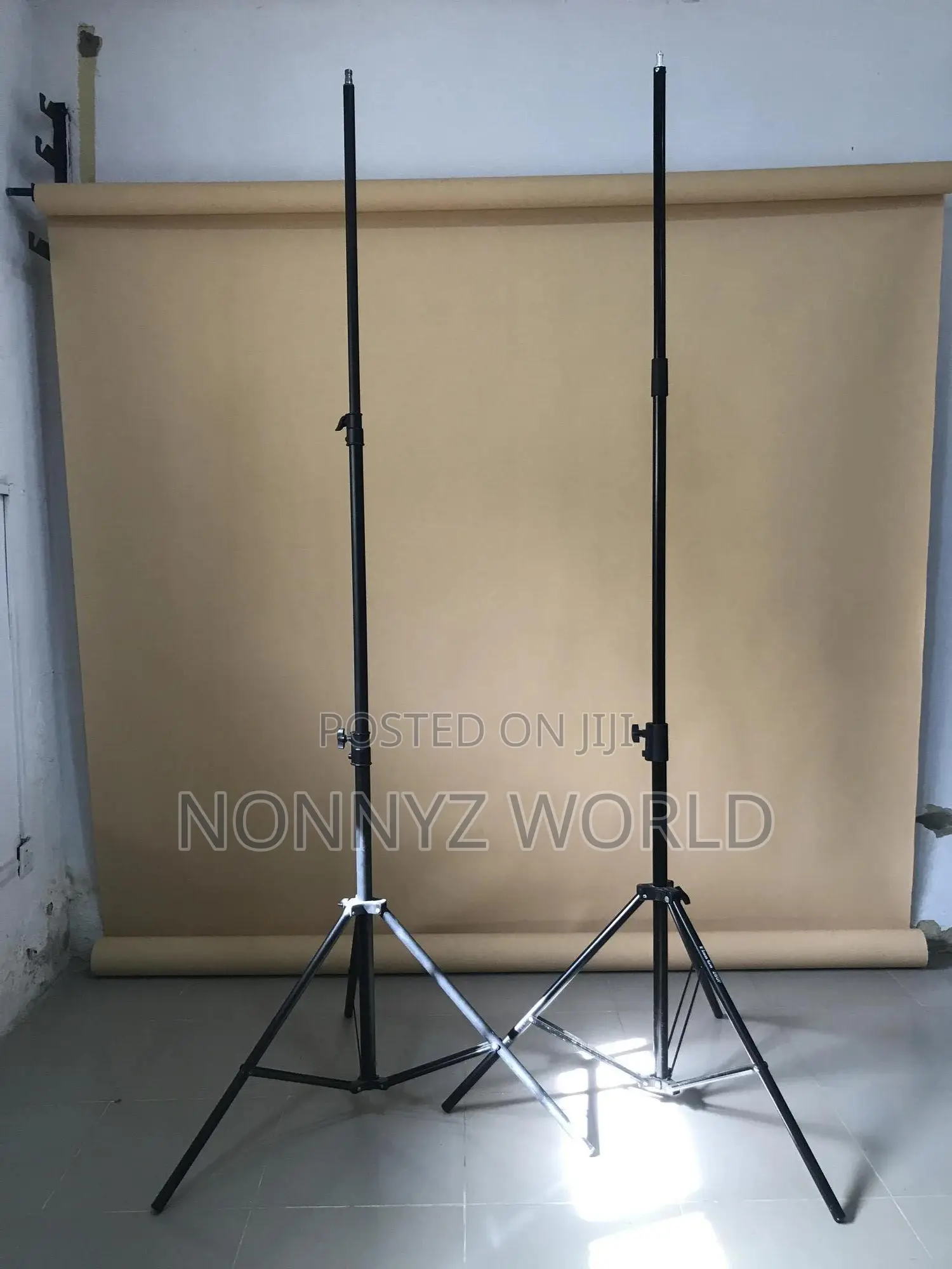 Heavy Duty Tripod for Light for Rent