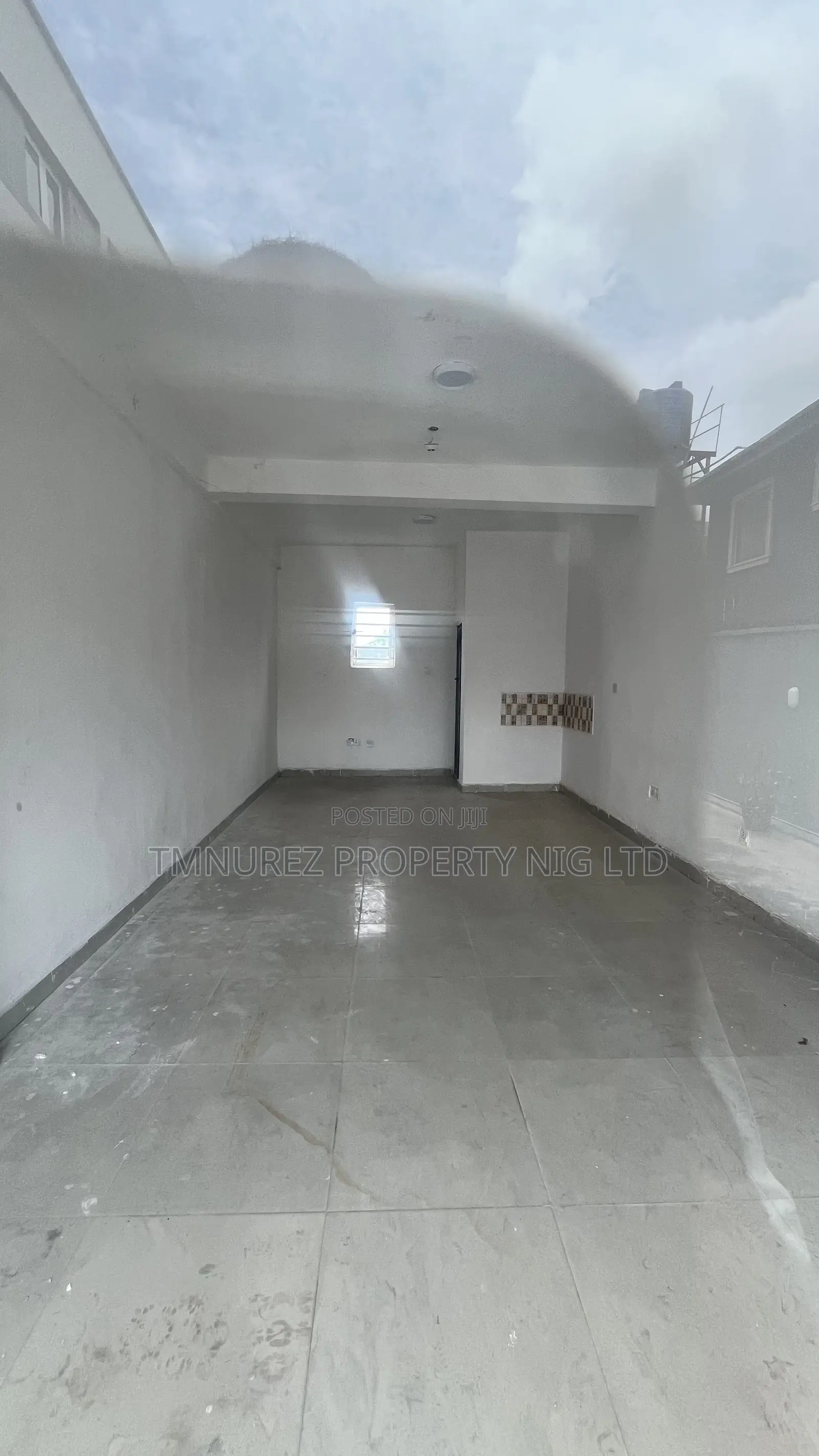 Show Room Shop for Rent