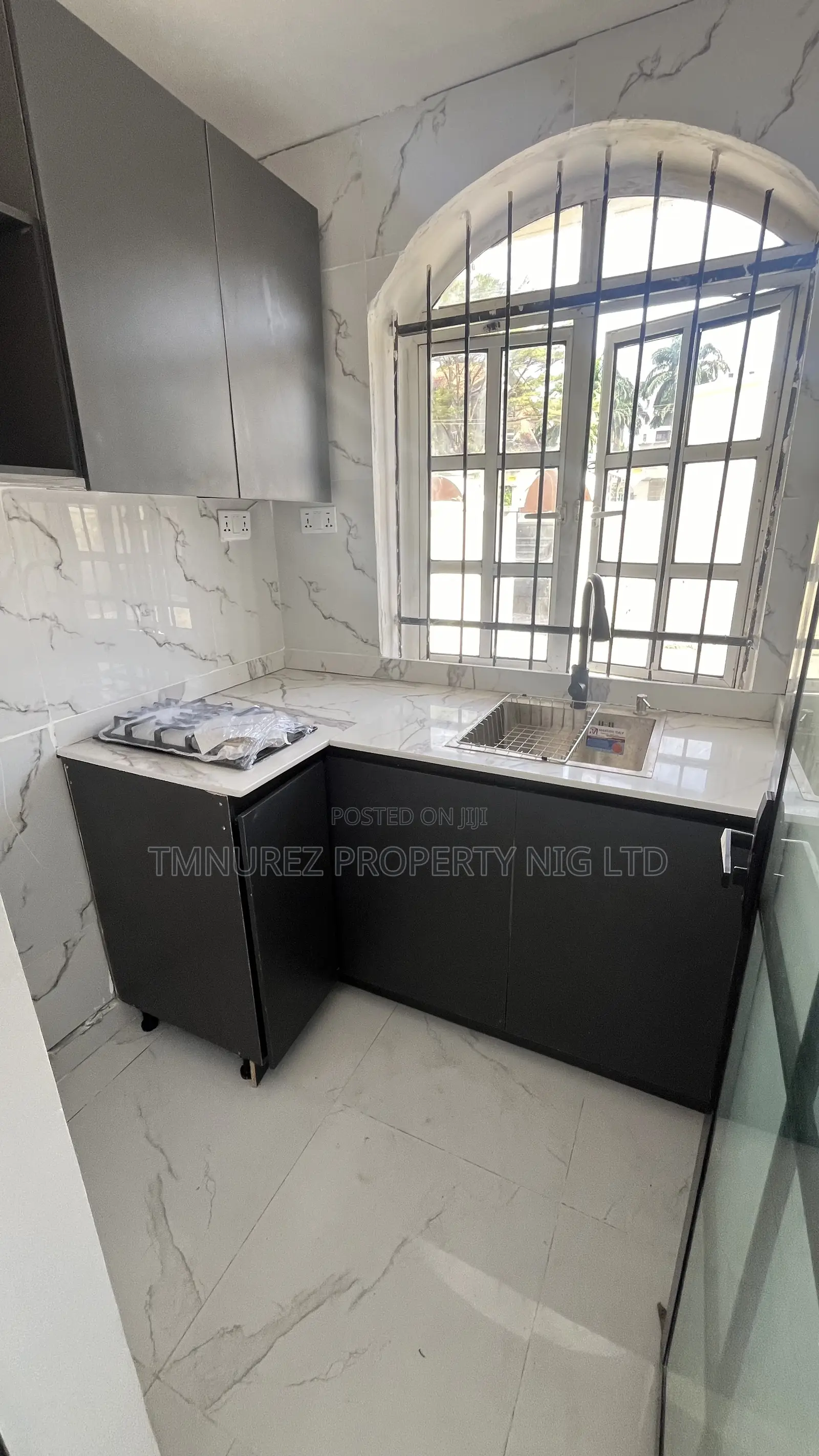 1bdrm Apartment in Oniru Side, Ligali Ayorinde for rent