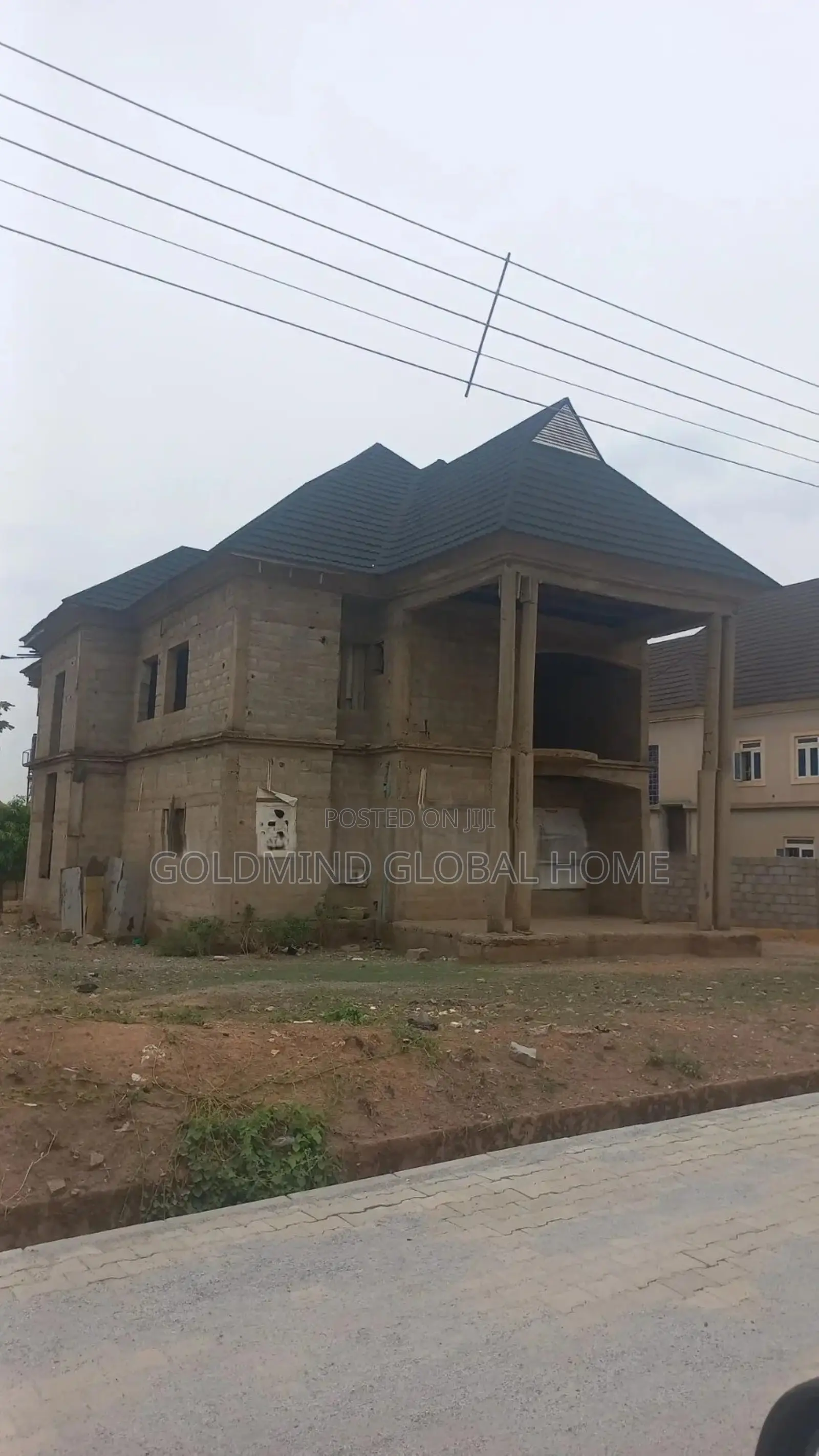 5bdrm Duplex in Lokogoma for sale