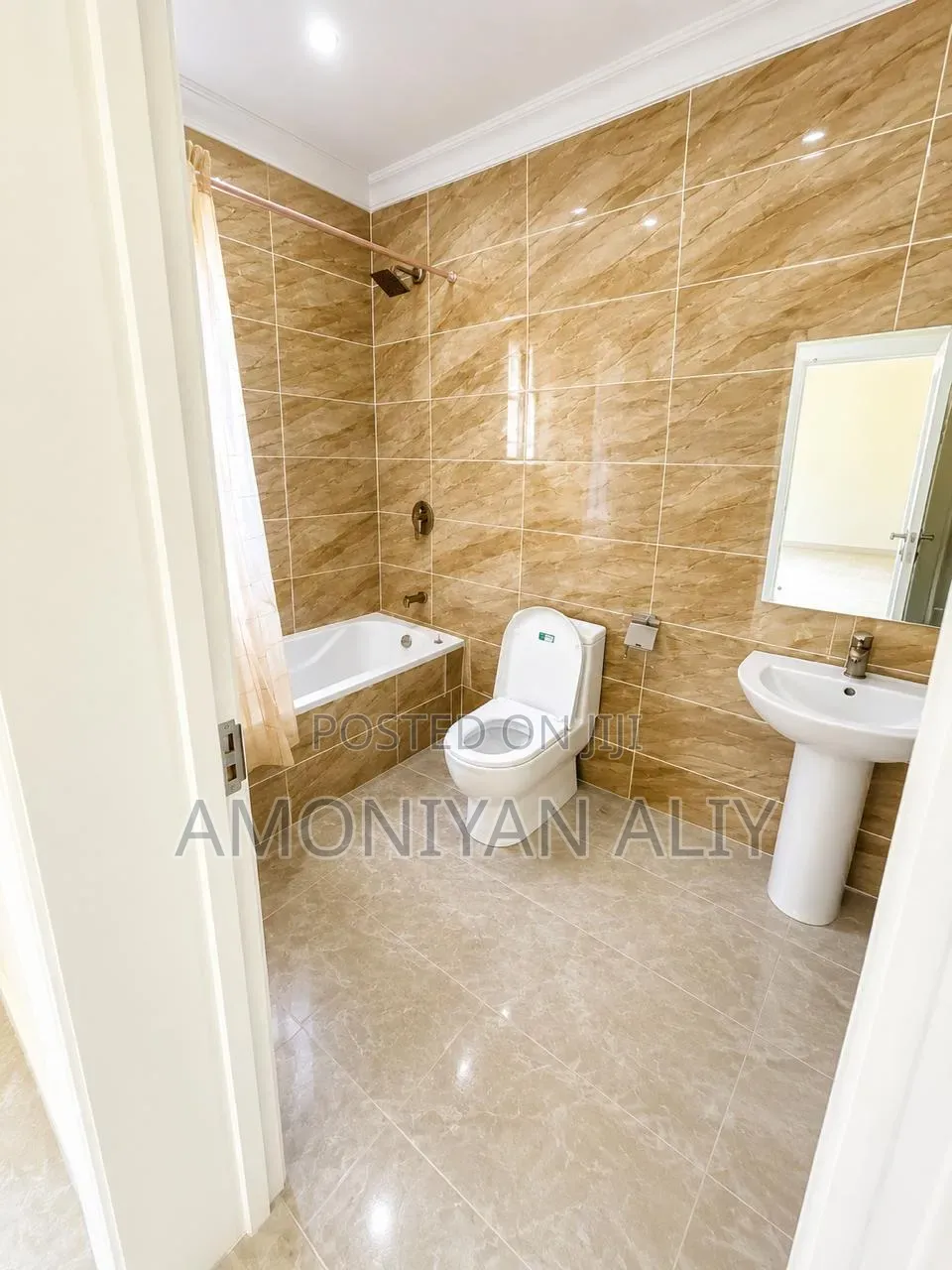 4bdrm Townhouse/Terrace in Abiola Court, Ikate for sale
