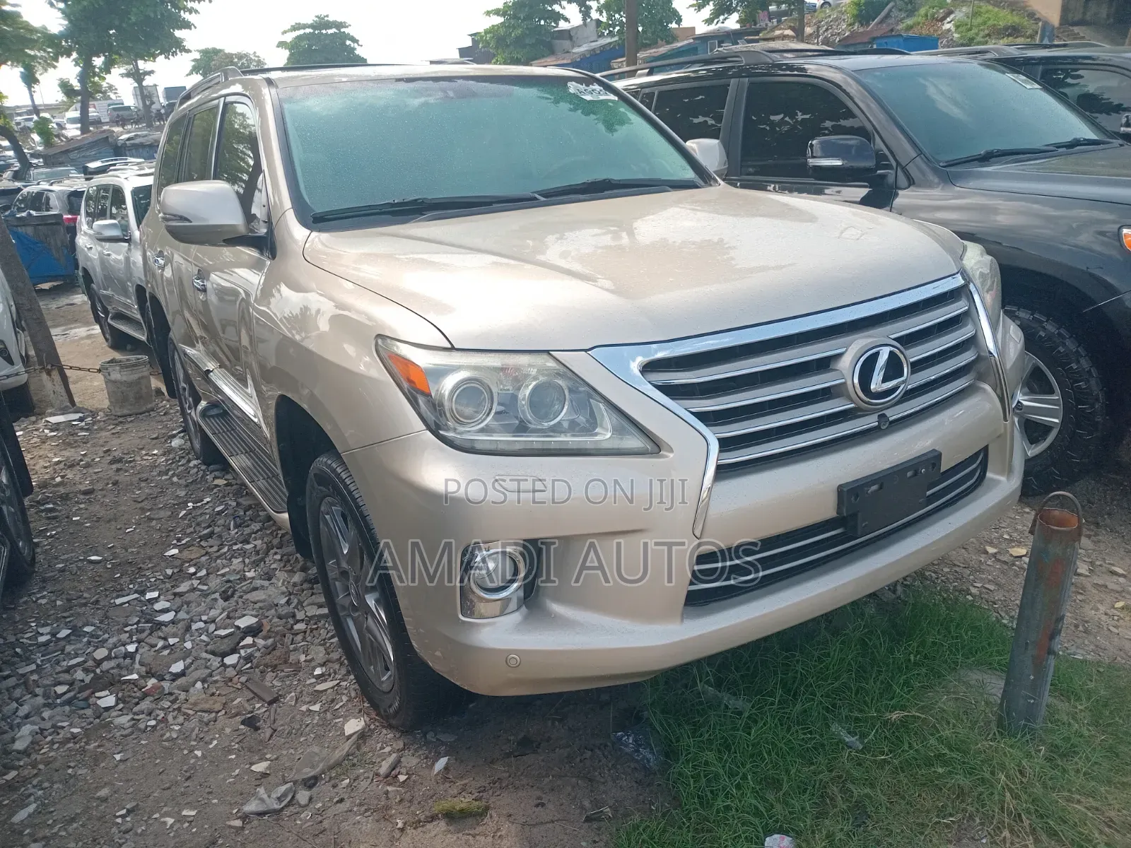 Lexus LX 570 AWD 2016 Gold