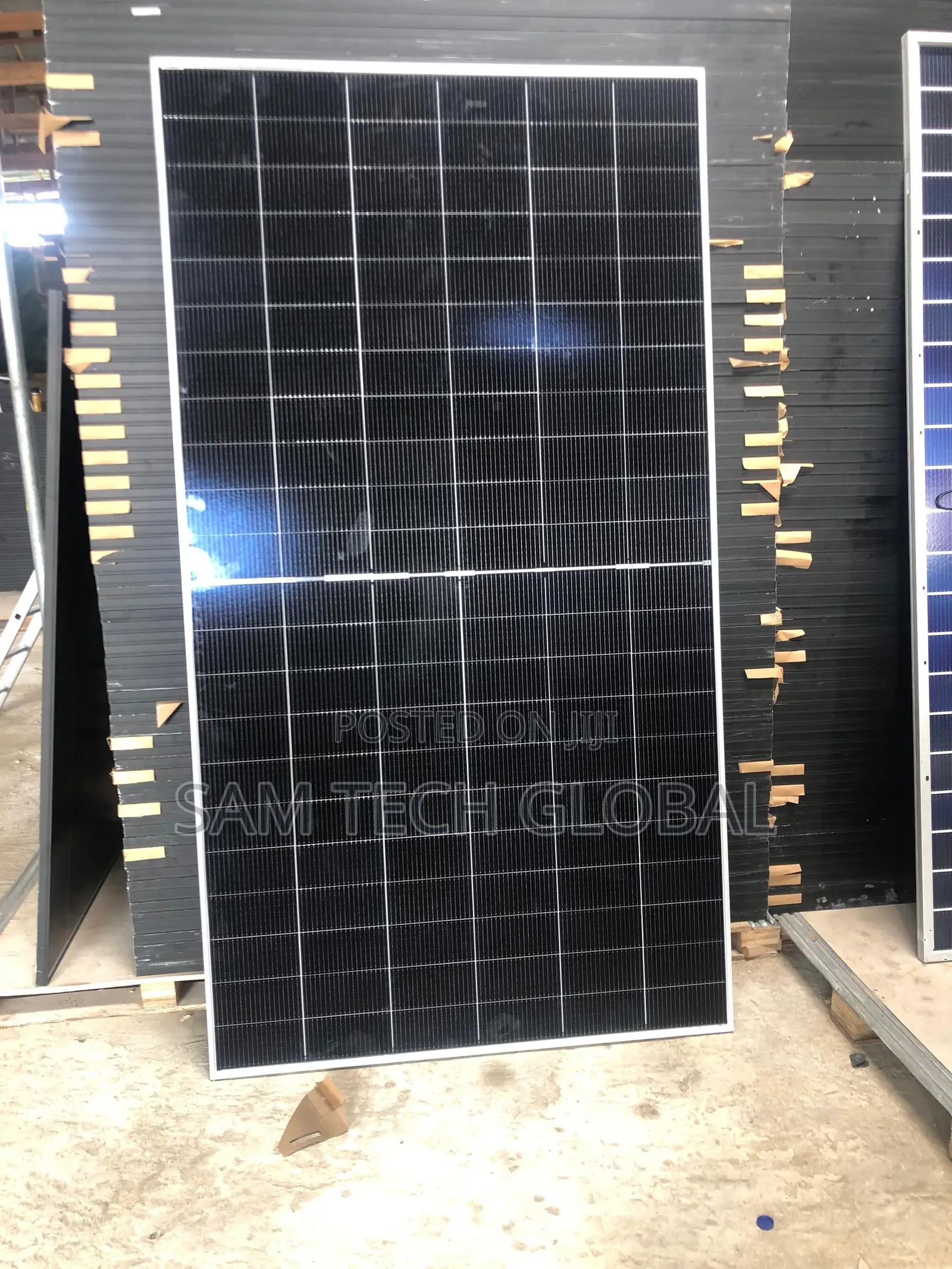 715w Solar Panel