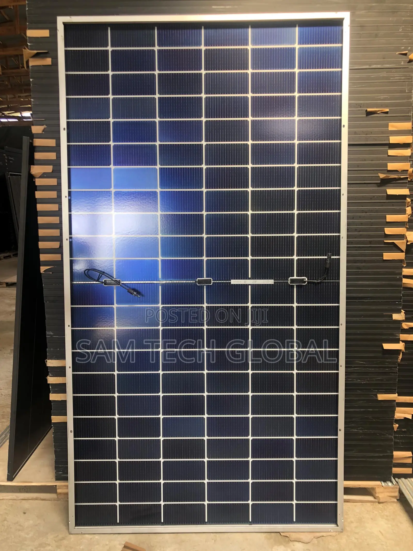 715w Solar Panel