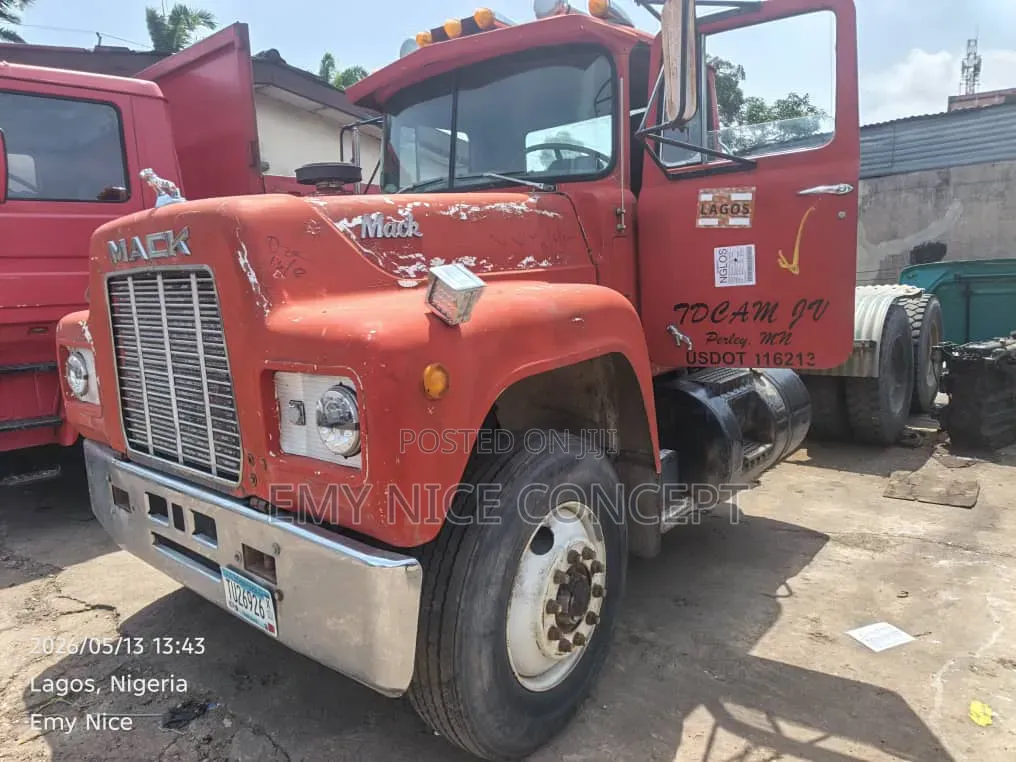 1981 Mack Truck Head R- Model