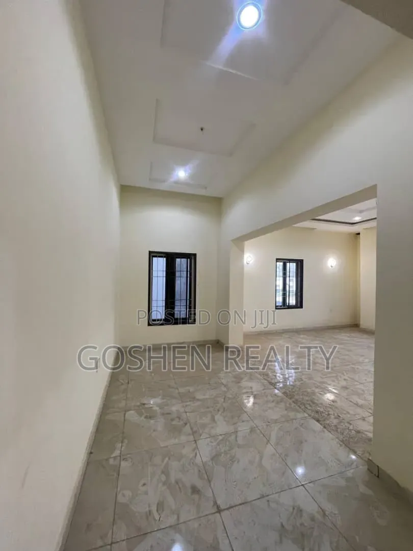 3bdrm Block of Flats in Katampe Main for rent
