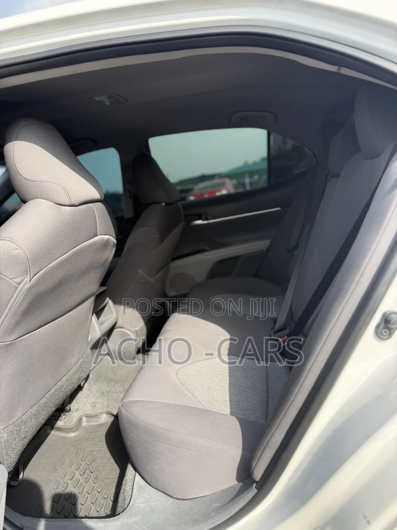 Toyota Camry 2018 White