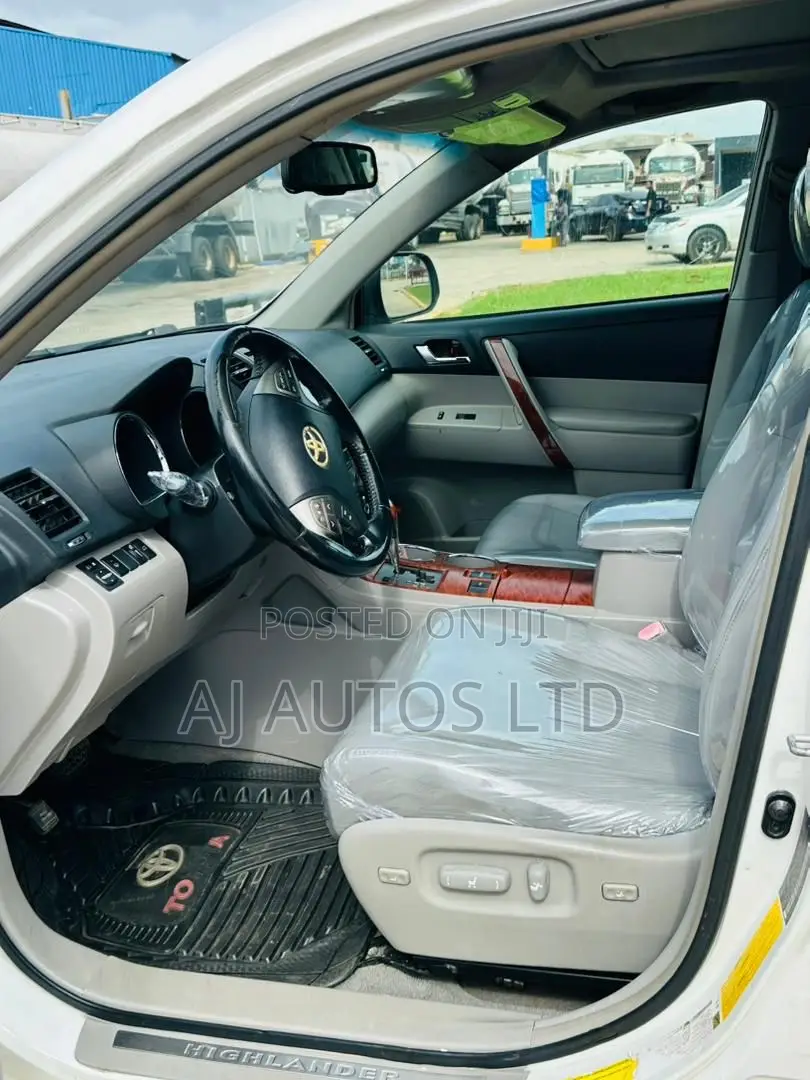 Toyota Highlander Limited 2009 White