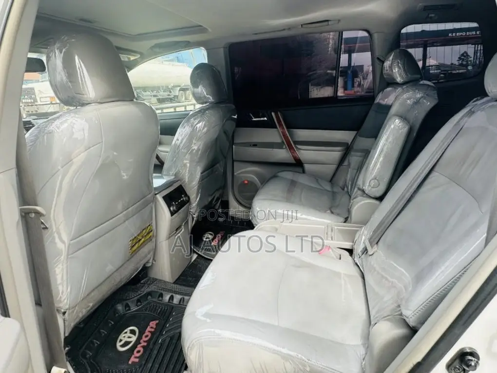 Toyota Highlander Limited 2009 White