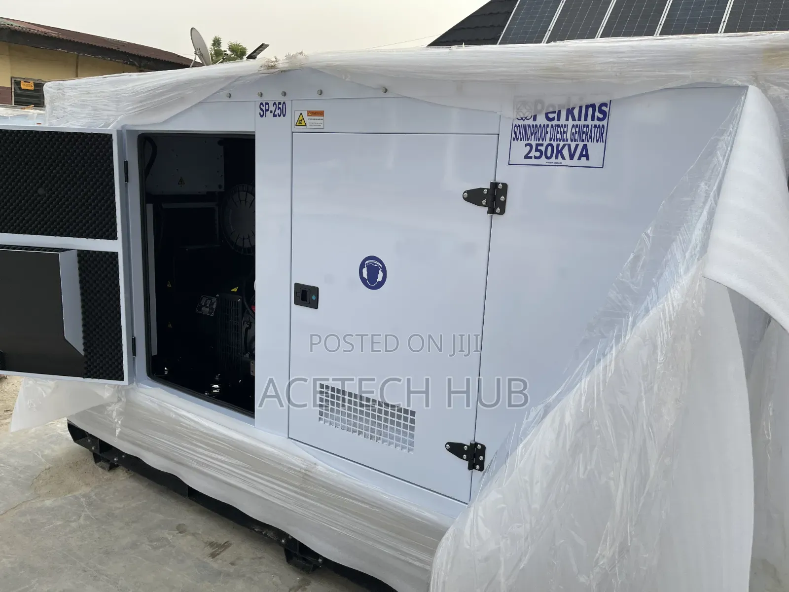 Heavy Duty Perkins 250kva Diesel Generator With Silent Canopy