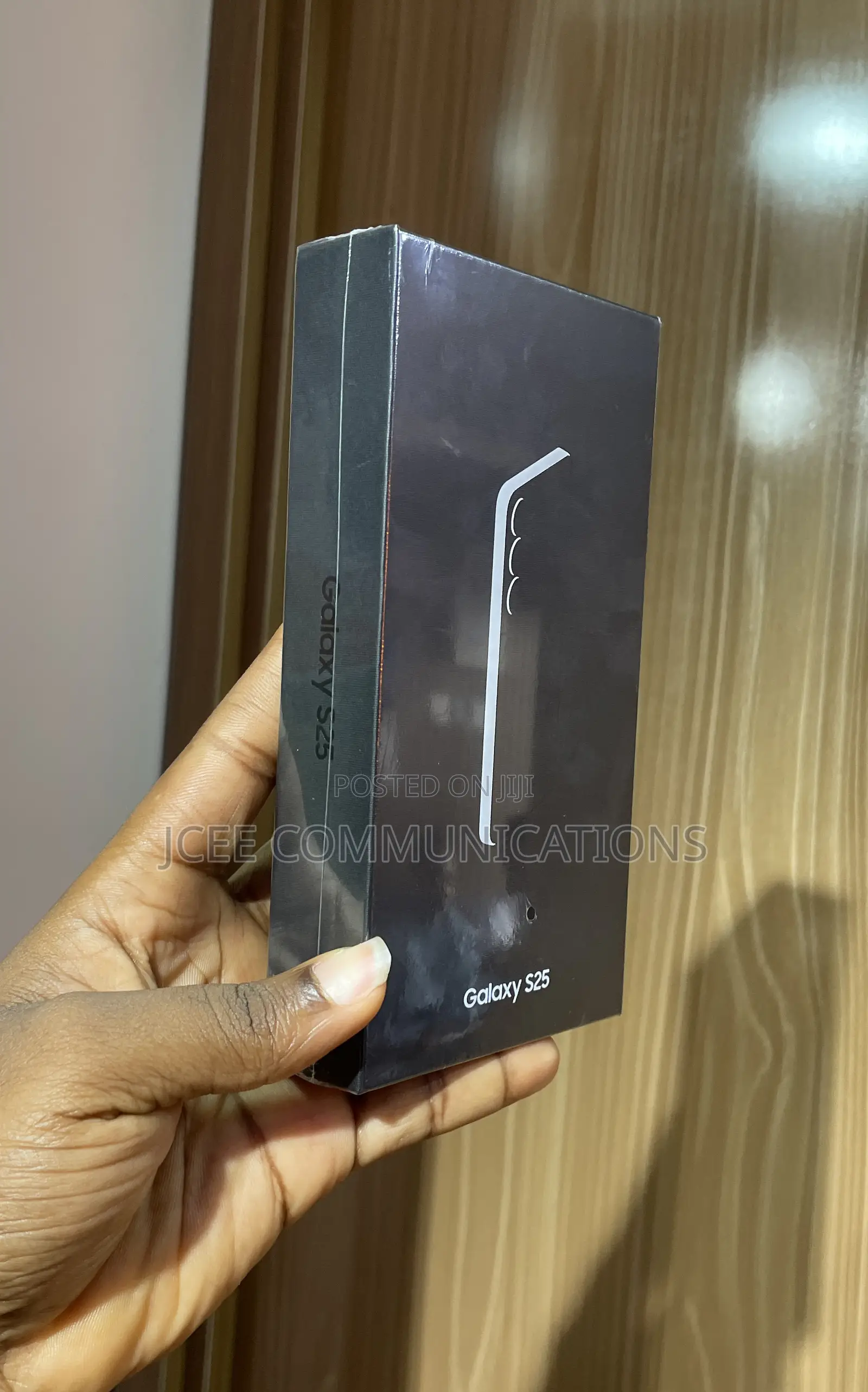 New Samsung Galaxy S25 256 GB Green