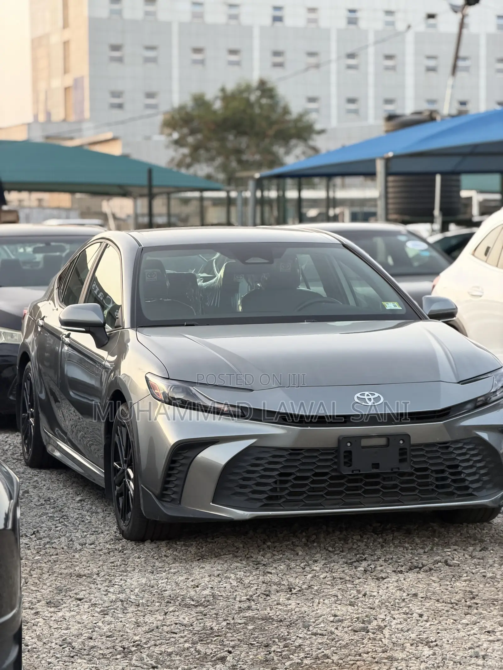 Toyota Camry 2025 Gray