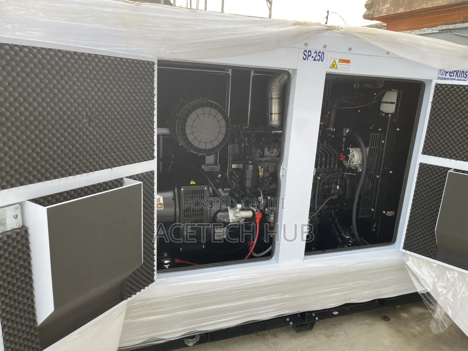Perkins 250kva Stamford Alternator Soundproof Generator