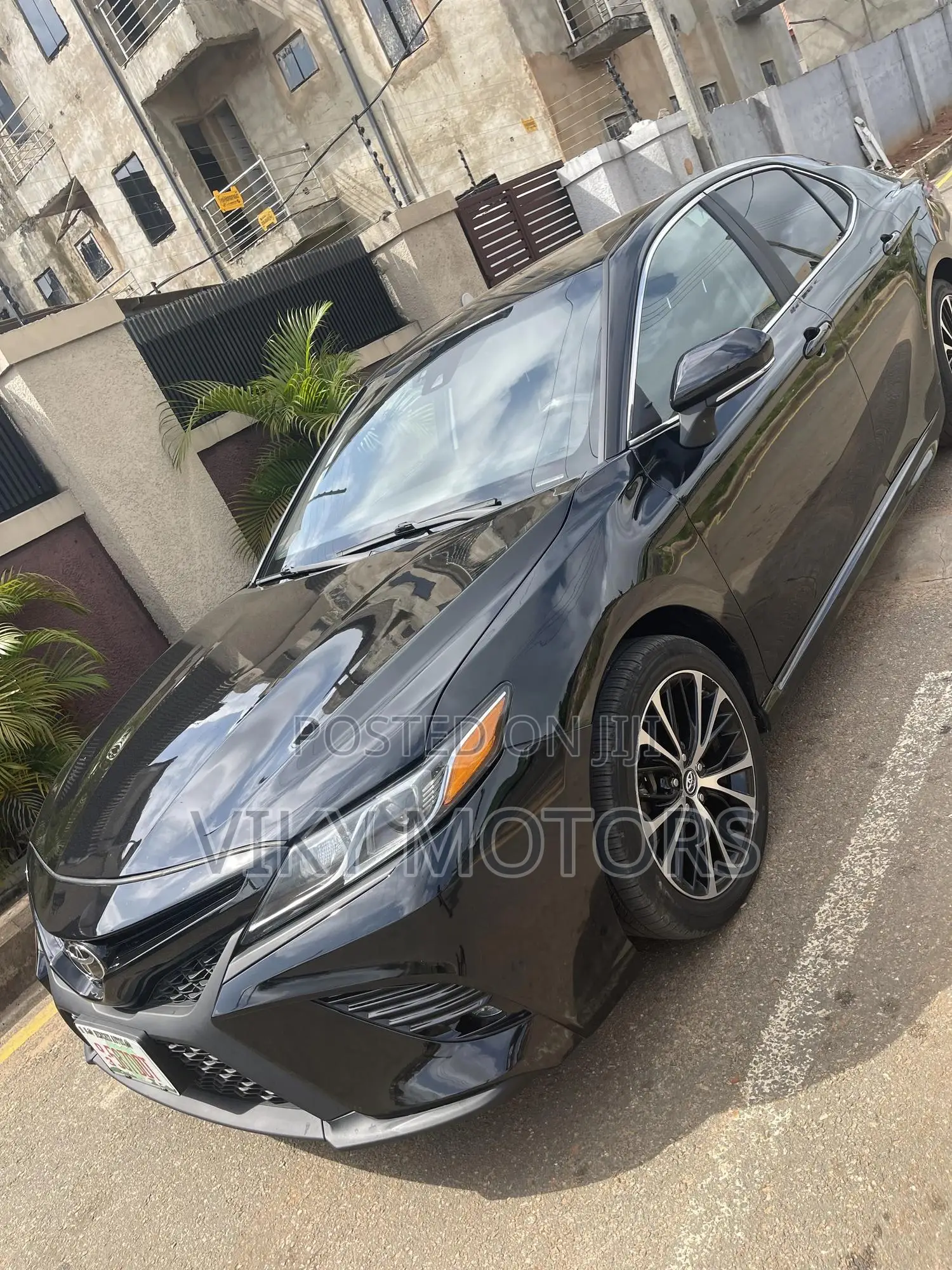 Toyota Camry SE FWD (2.5L 4cyl 8AM) 2018 Black