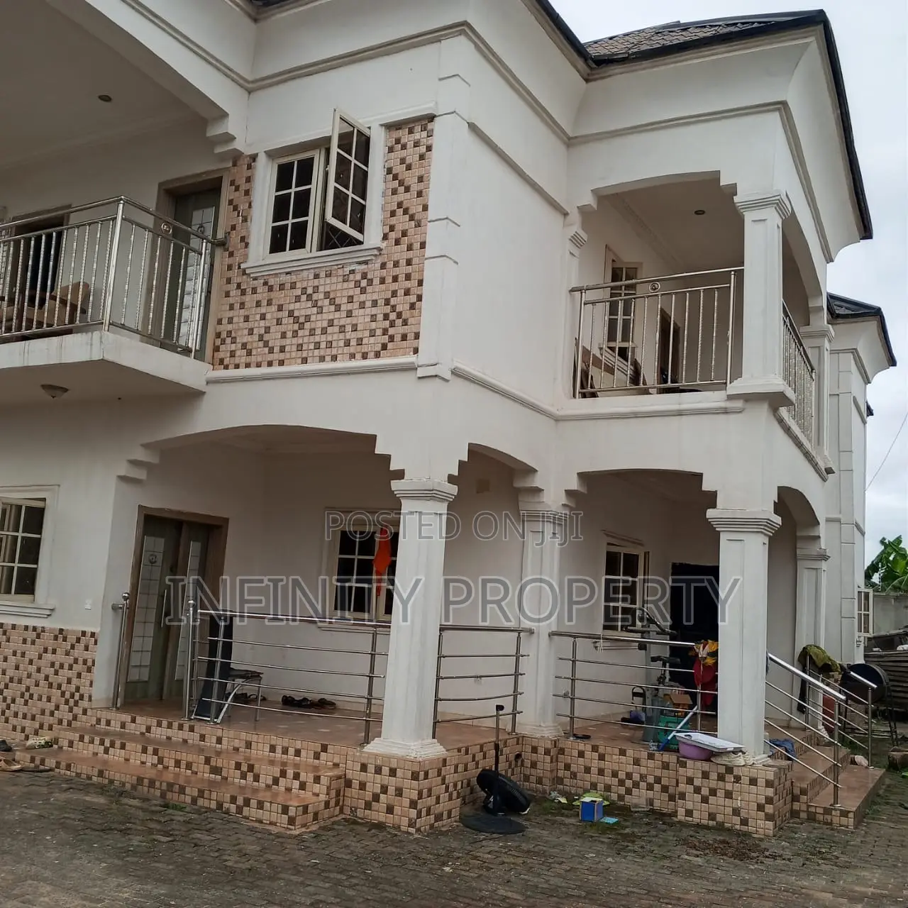 5bdrm Duplex in Sapele Road Before , Benin City for sale