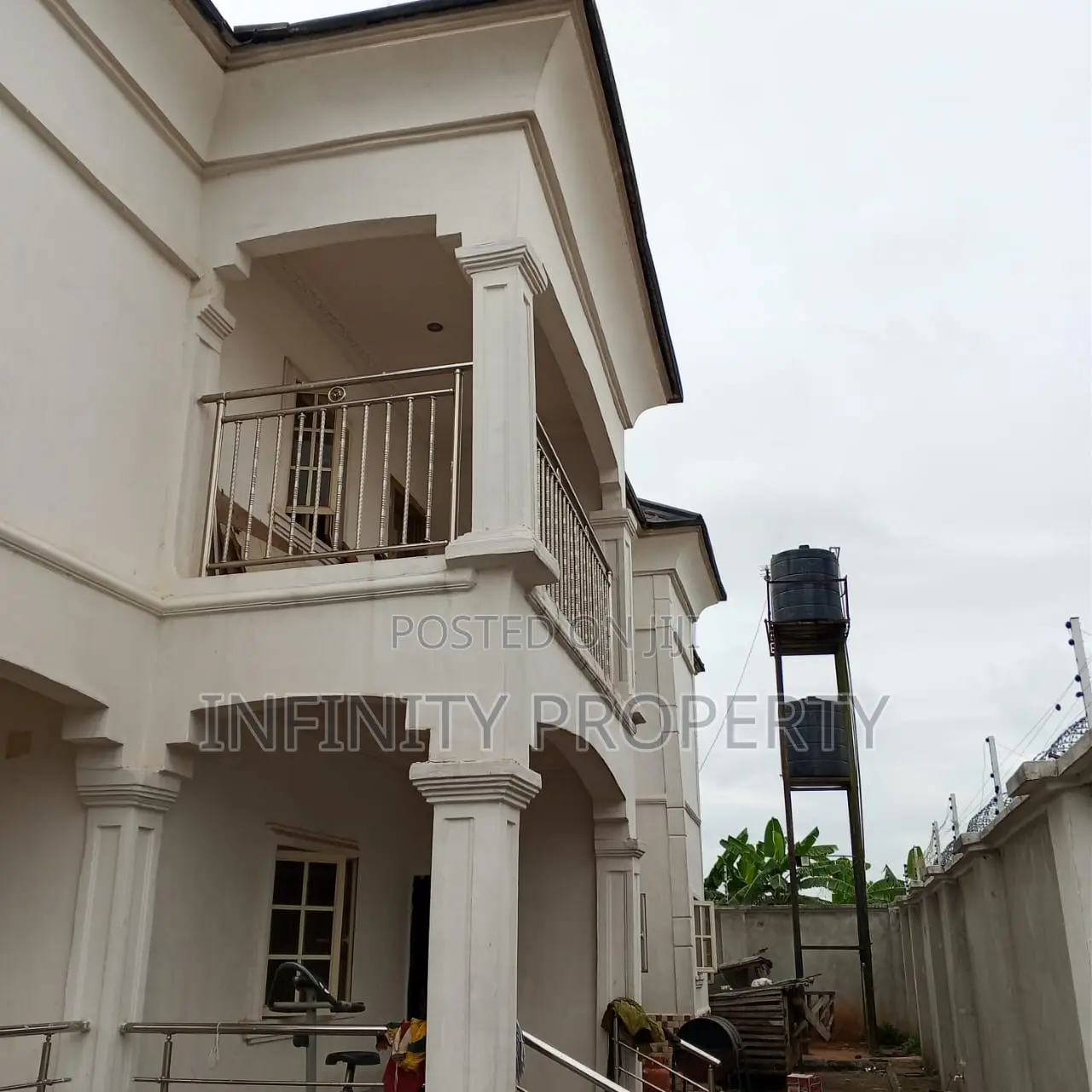5bdrm Duplex in Sapele Road Before , Benin City for sale