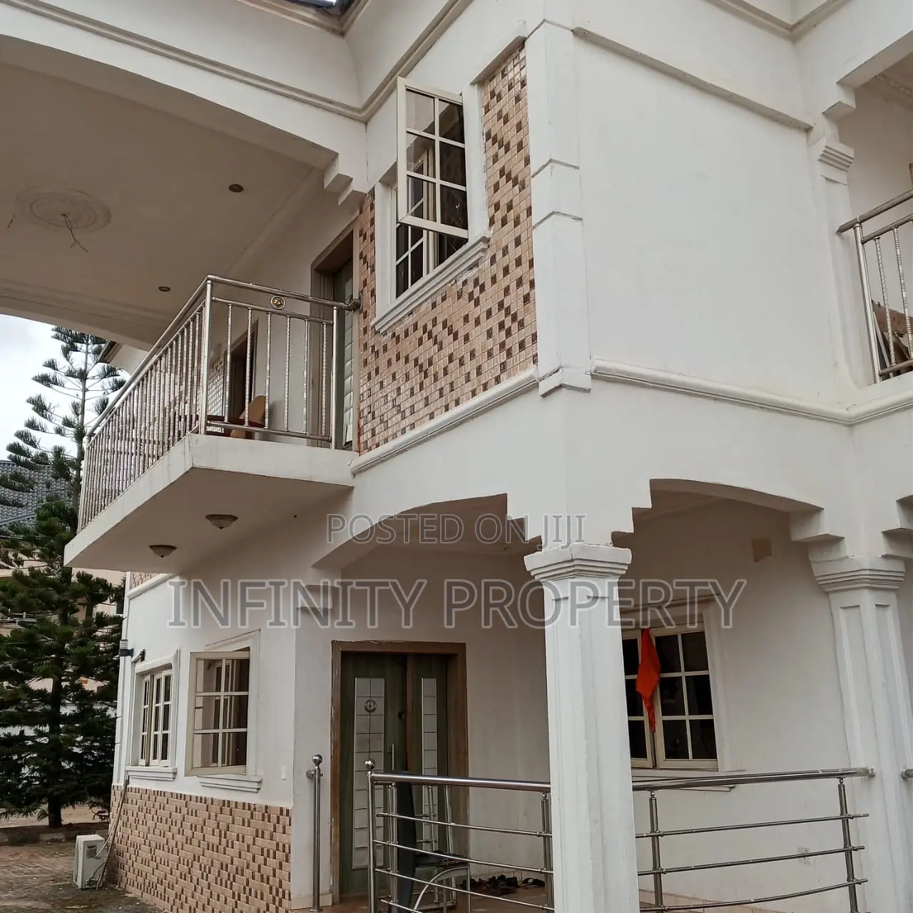 5bdrm Duplex in Sapele Road Before , Benin City for sale