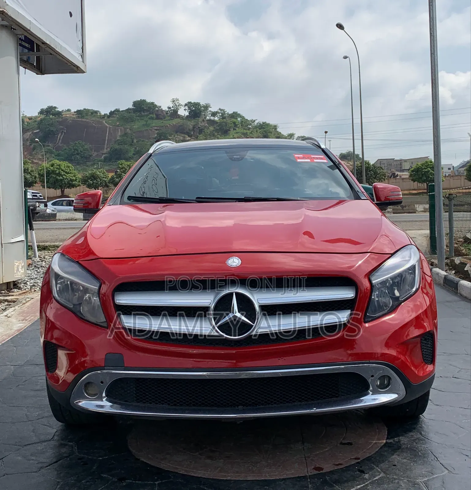 Mercedes-Benz GLA 250 2017 Red