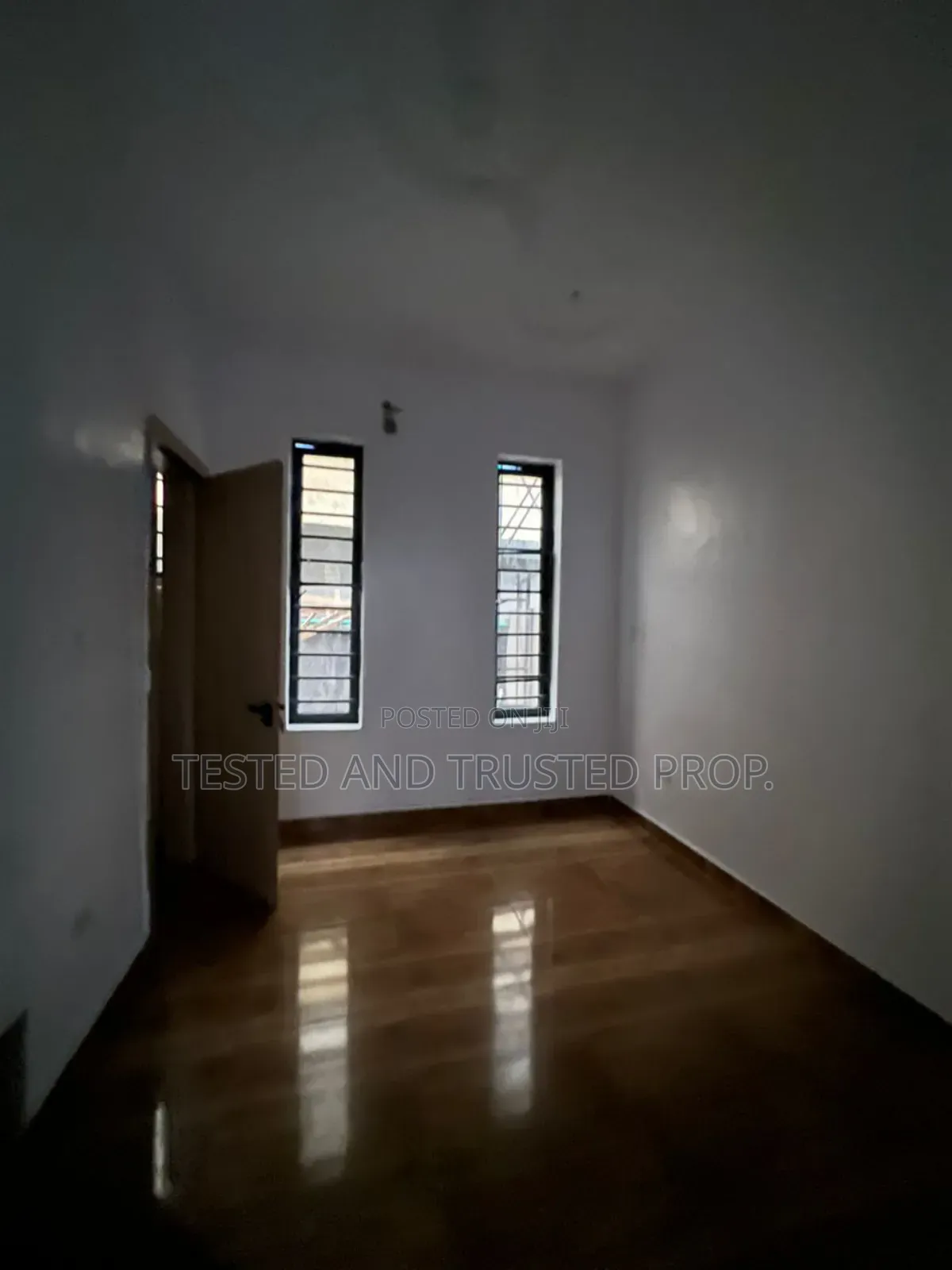 4bdrm Duplex in Agungi for rent