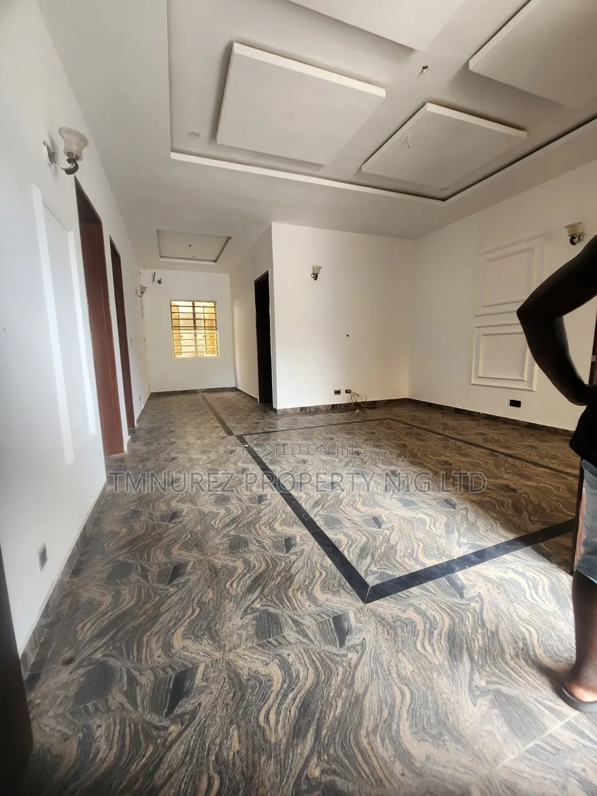 2bdrm Apartment in Chevron for rent