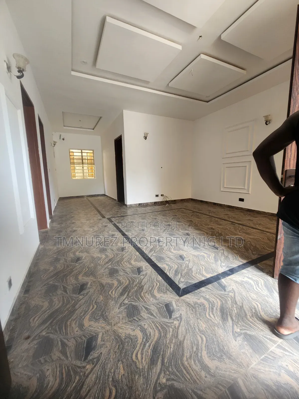 2bdrm Apartment in Chevron for rent