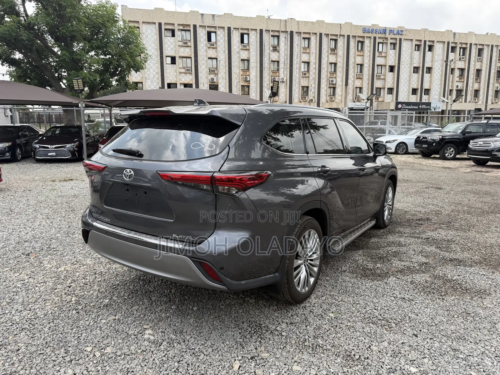 Toyota Highlander Platinum AWD 2023 Gray