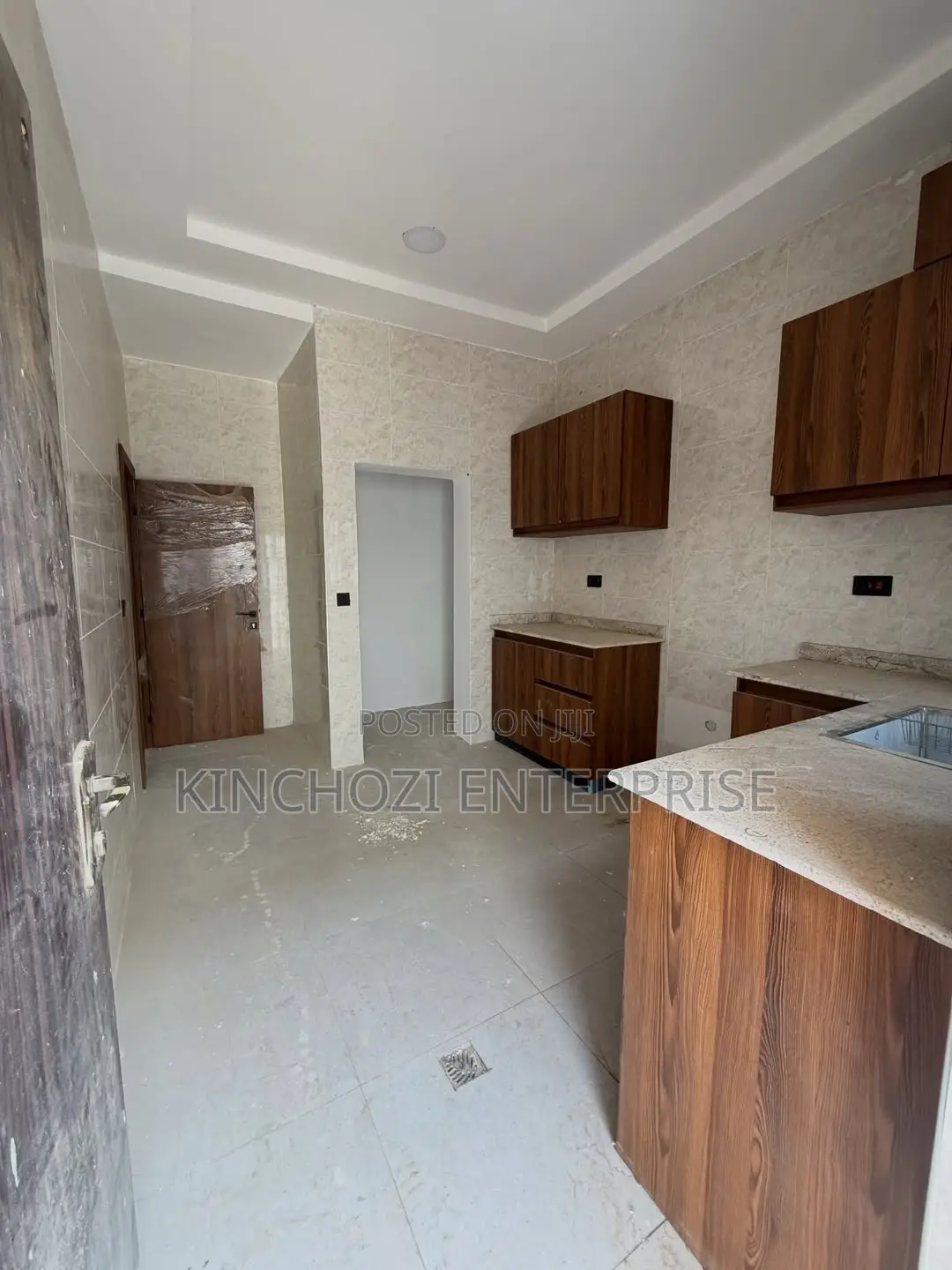 3bdrm Townhouse / Terrace in Apo Abuja, Zone B for rent