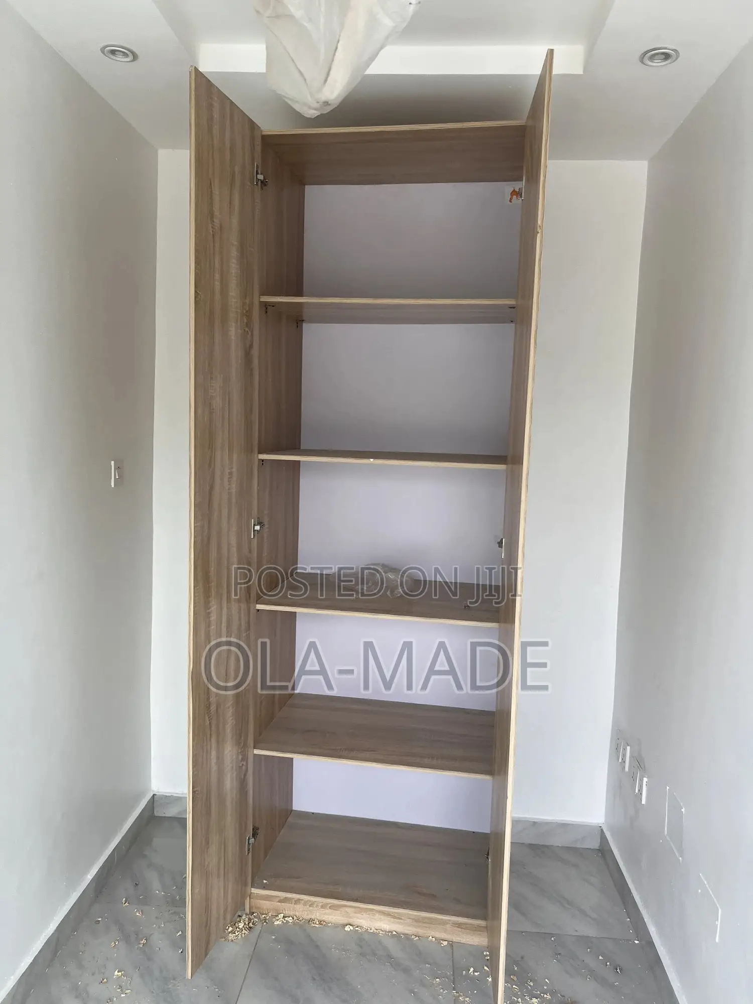 Reliable Skilled Carpenter Available for Your Furniture Needs