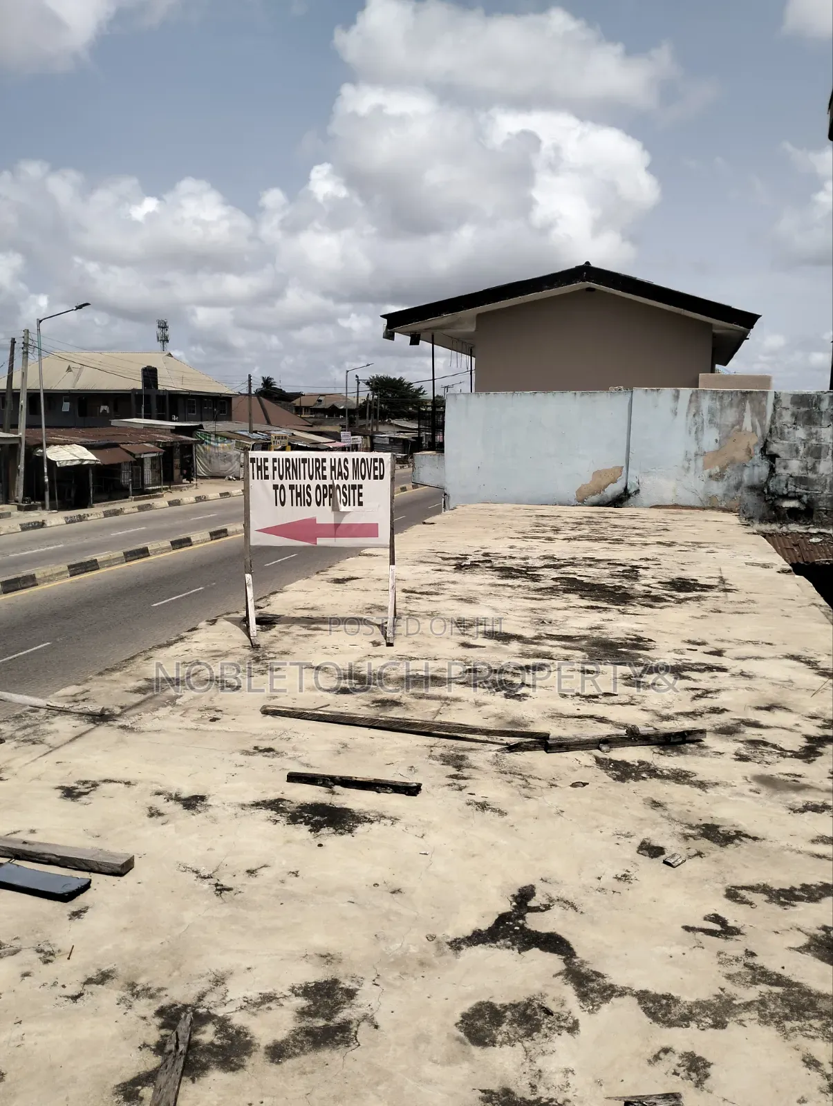 5bdrm Bungalow in First Gate Bus Stop for sale