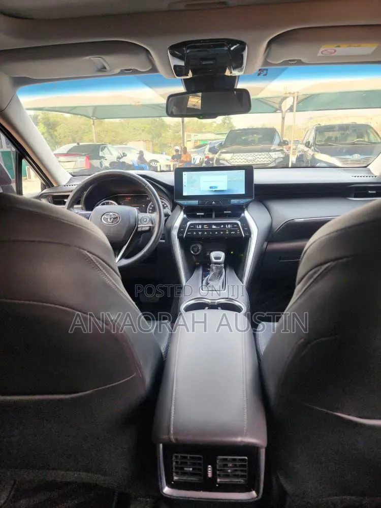 Toyota Venza 2024 White