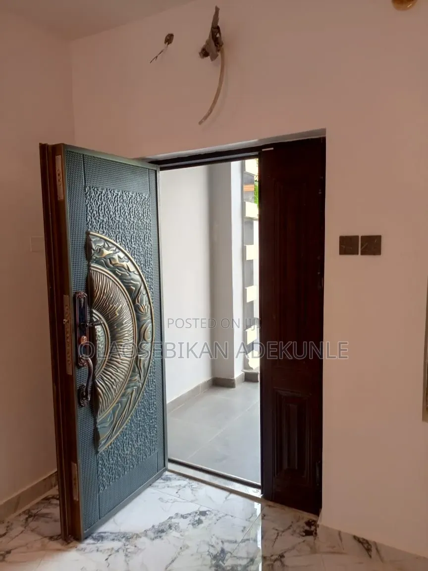 2bdrm Apartment in Akala Express, Oluyole for rent